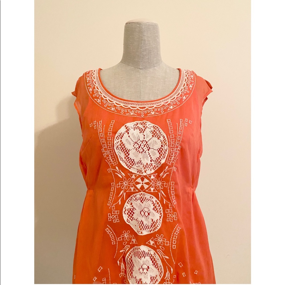 Banana Republic Boho Top w/ a Crochet Design